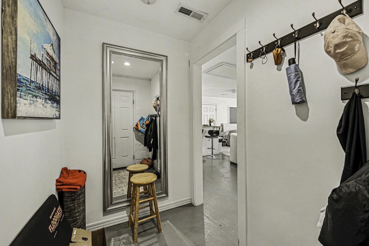 191 Wappoo Road Photo 30