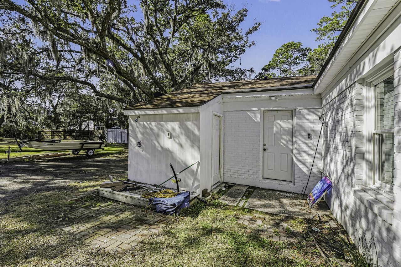 191 Wappoo Road Photo 43