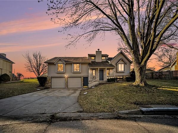 2108 SW Park Drive, Blue Springs, MO 64015