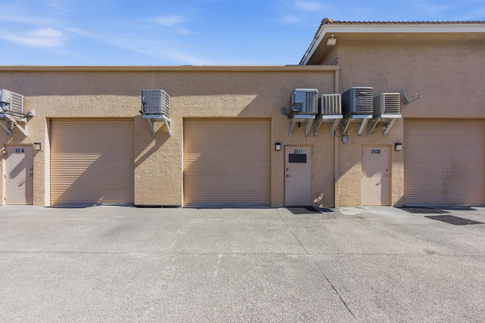 2518 SE Willoughby Boulevard, Unit 2518, Stuart, FL 34994 Photo