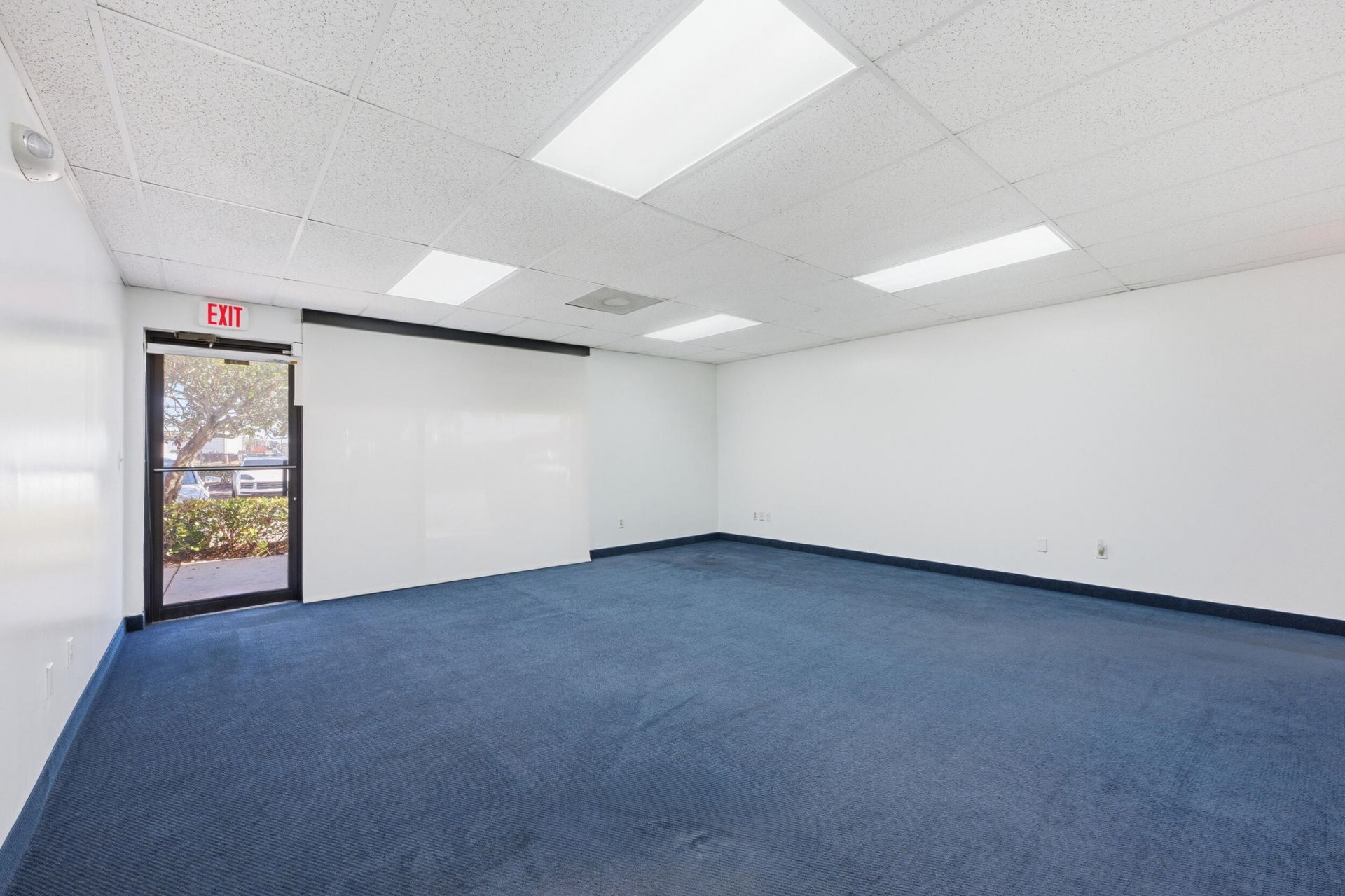 2518 SE Willoughby Boulevard, Unit 2518, Stuart, FL 34994 Photo