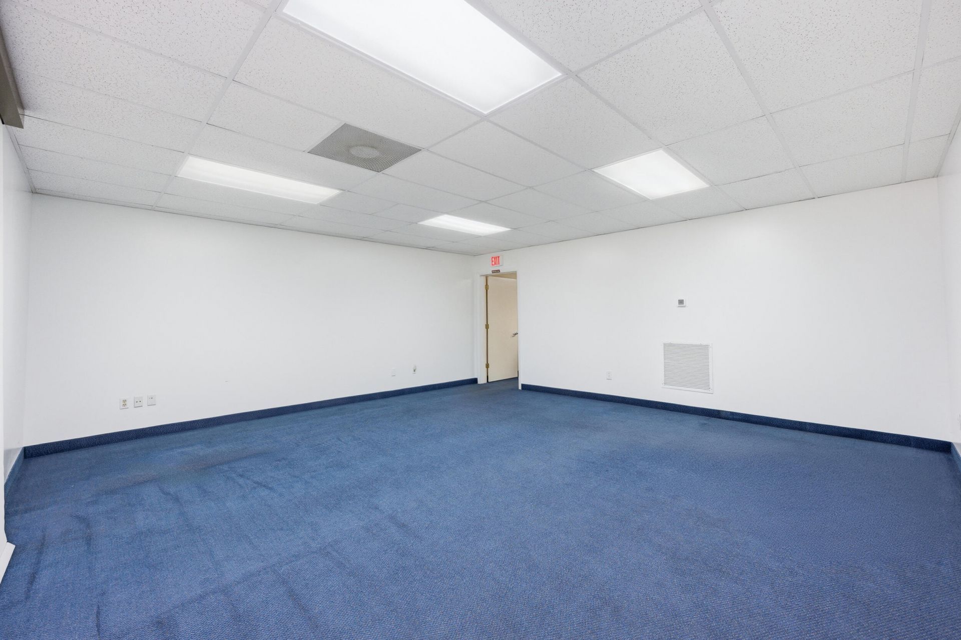 2518 SE Willoughby Boulevard, Unit 2518, Stuart, FL 34994 Photo