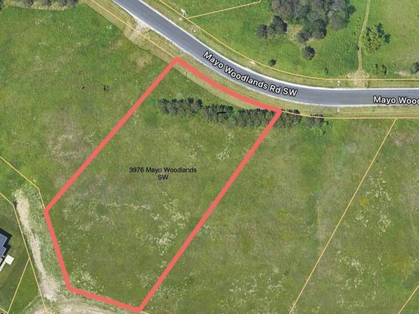 3976 Mayo Woodlands Road SW, Rochester, MN 55902