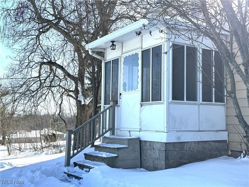 5392 Walters Street NE, East Canton, OH 44730 Photo 2