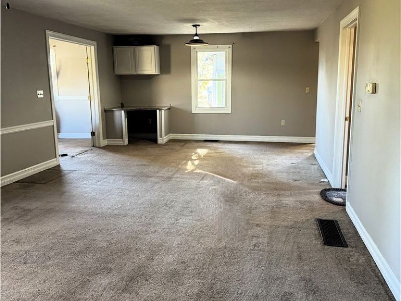 5392 Walters Street NE, East Canton, OH 44730 Photo 3