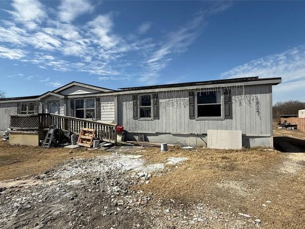 213 Cross Meadow DR, Hutto, TX 78634