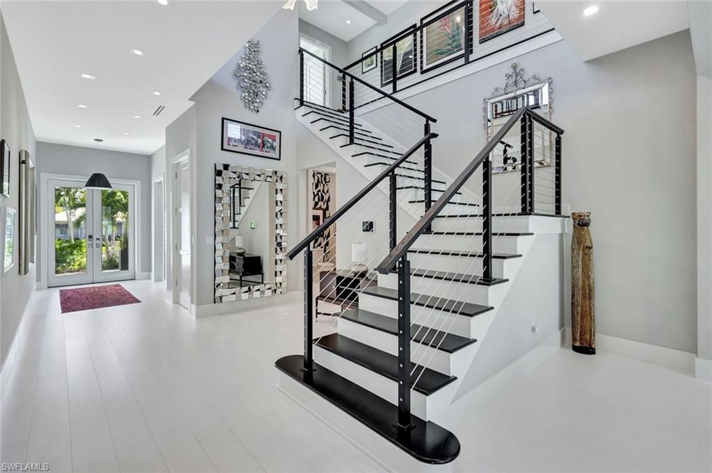 739 5th Ave N, Naples, FL 34102 Photo