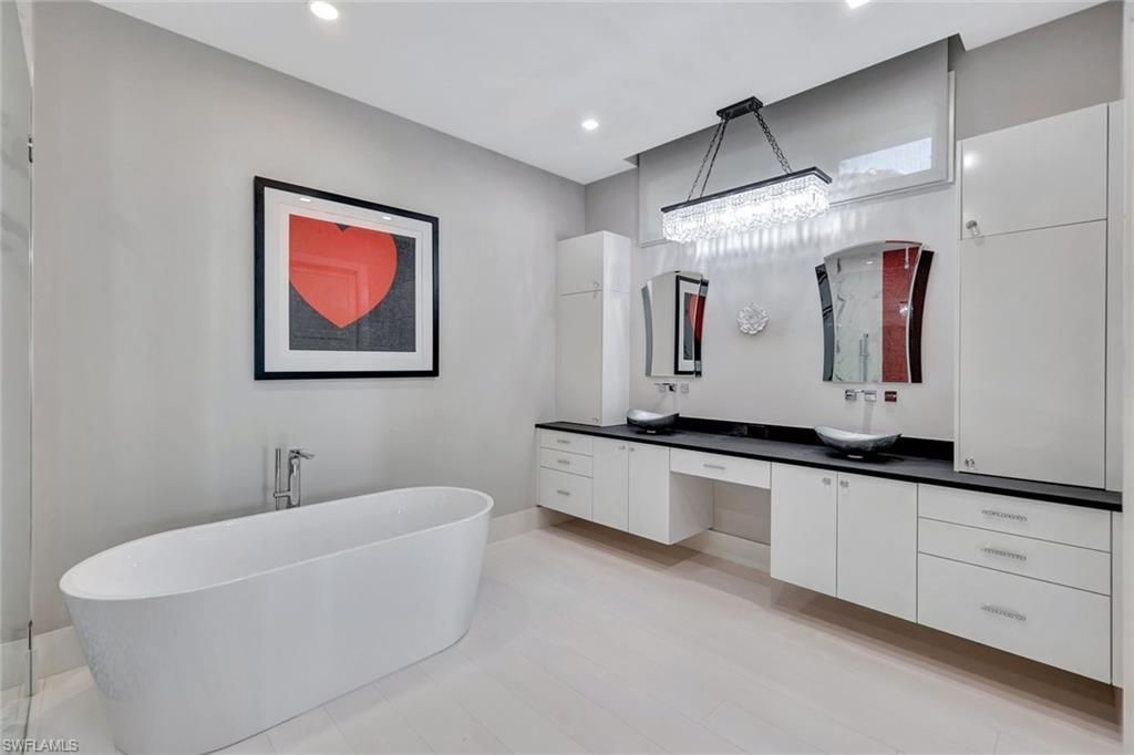 739 5th Ave N, Naples, FL 34102 Photo