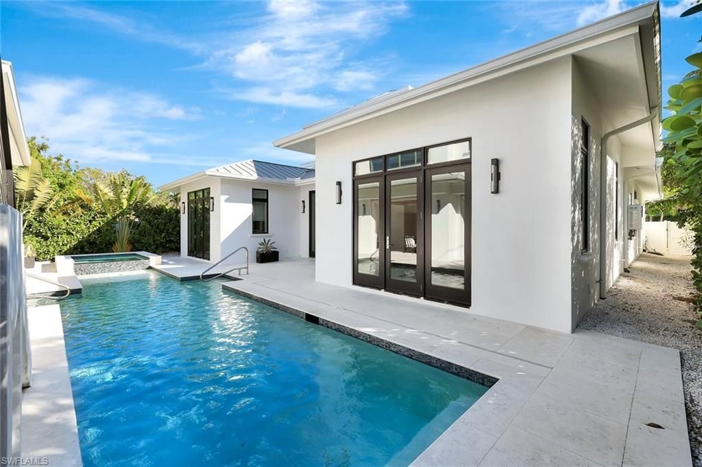 739 5th Ave N, Naples, FL 34102 Photo