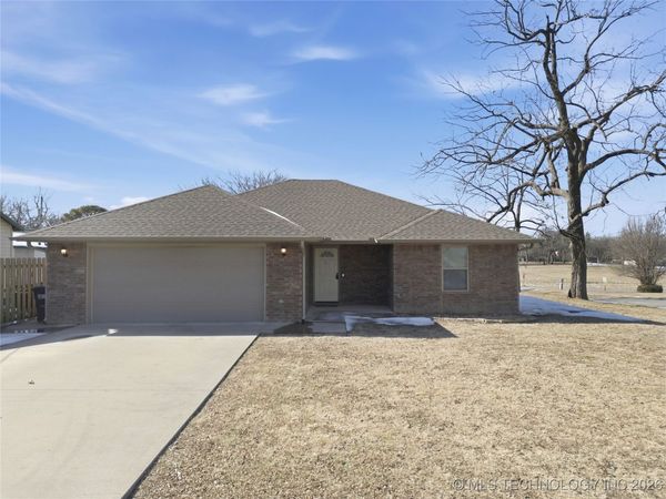 805 5th Street , Stigler, OK 74462