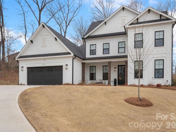 2568 Crosshaven Court NW, Concord, NC 28027