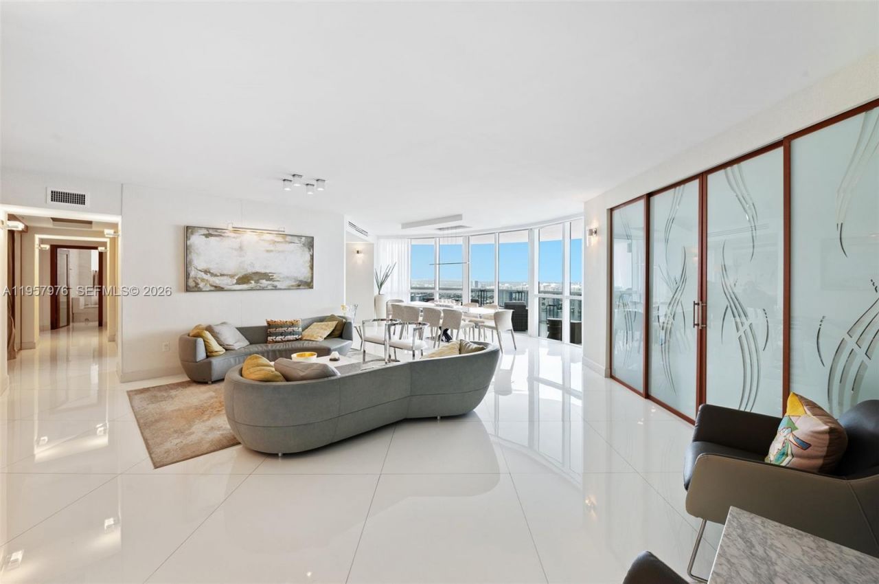 18201 Collins Ave, Unit 5201, Sunny Isles Beach, FL 33160 Photo