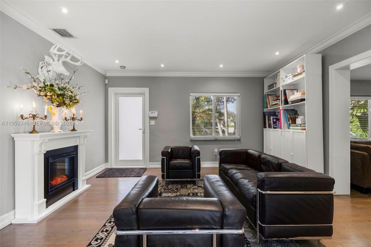 9301 NW 2nd Pl, Miami Shores, FL 33150 Photo