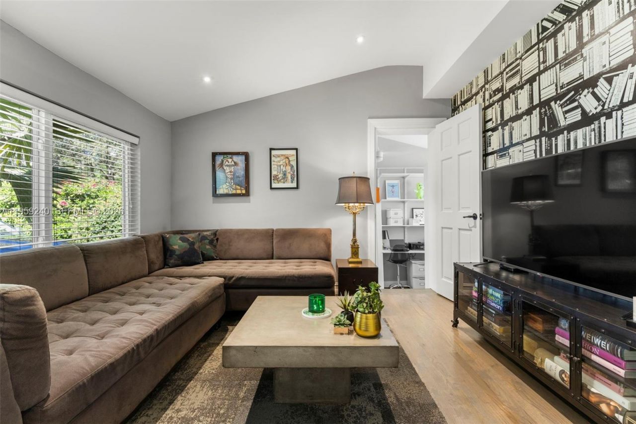 9301 NW 2nd Pl, Miami Shores, FL 33150 Photo