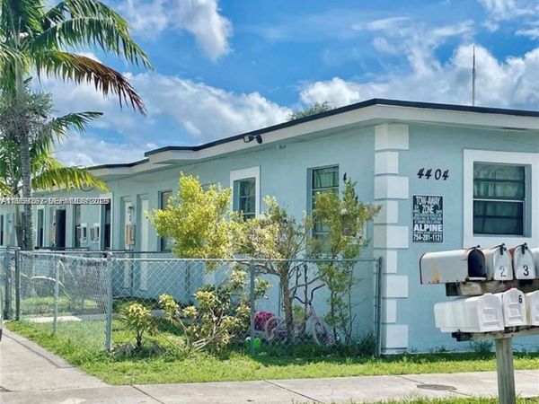 4404 SW 22nd St, Unit 4, West Park, FL 33023