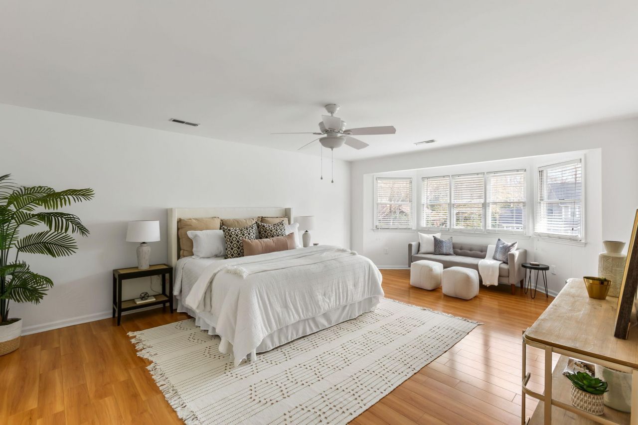 1195 Parkway Drive Photo 13