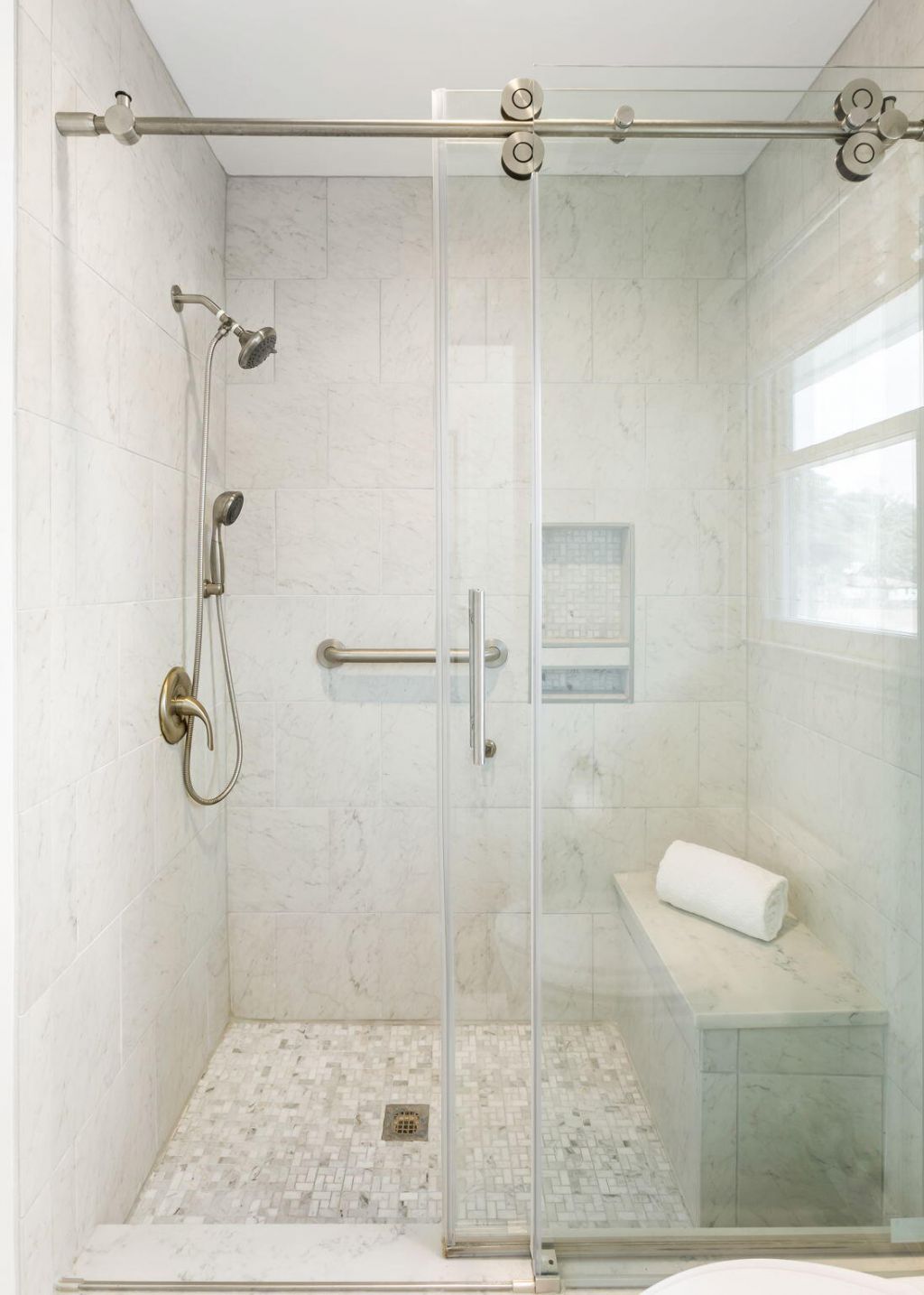 1195 Parkway Drive Photo 18