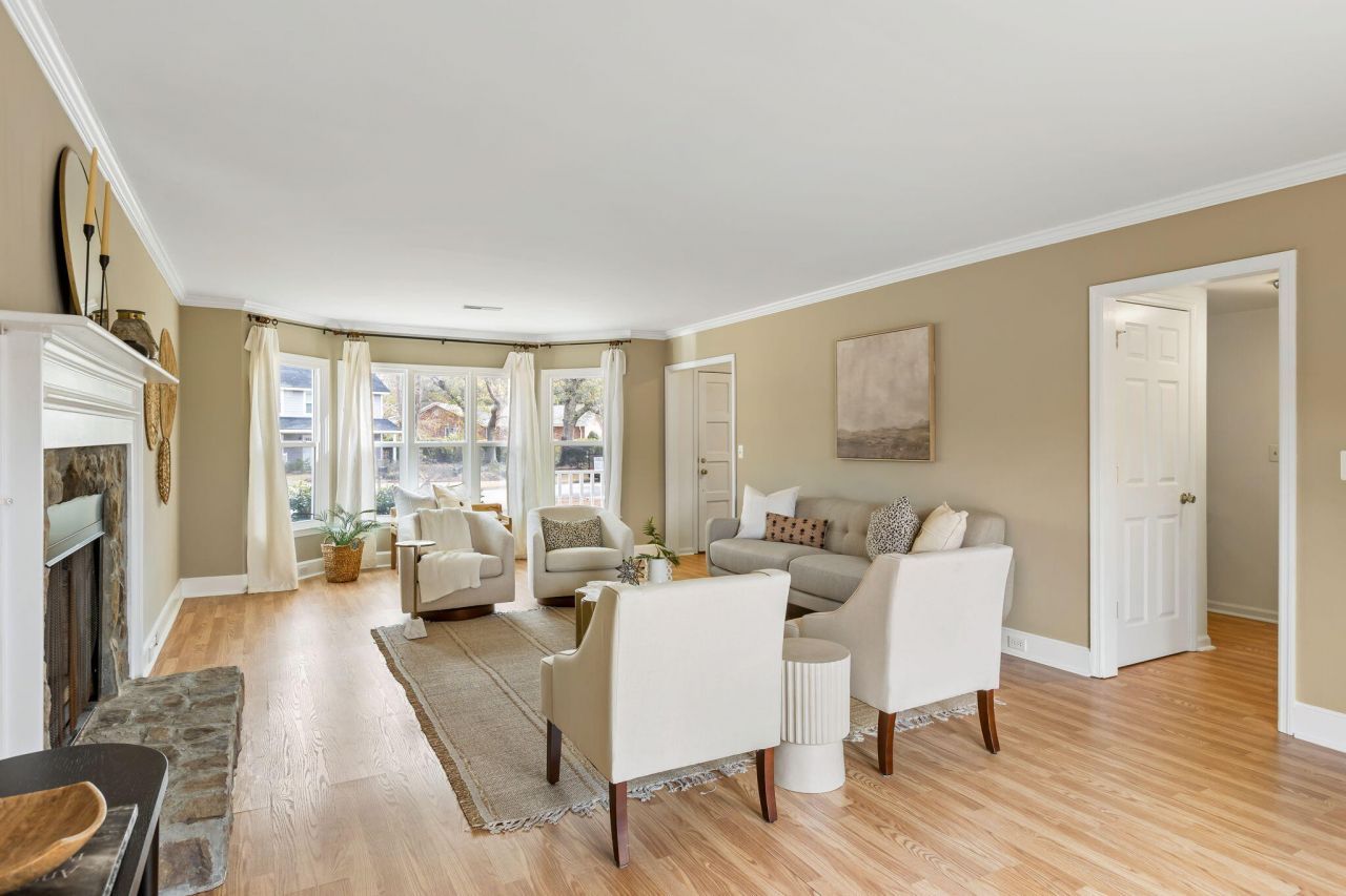 1195 Parkway Drive Photo 4