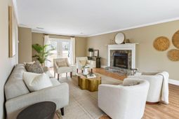 1195 Parkway Drive photo 4