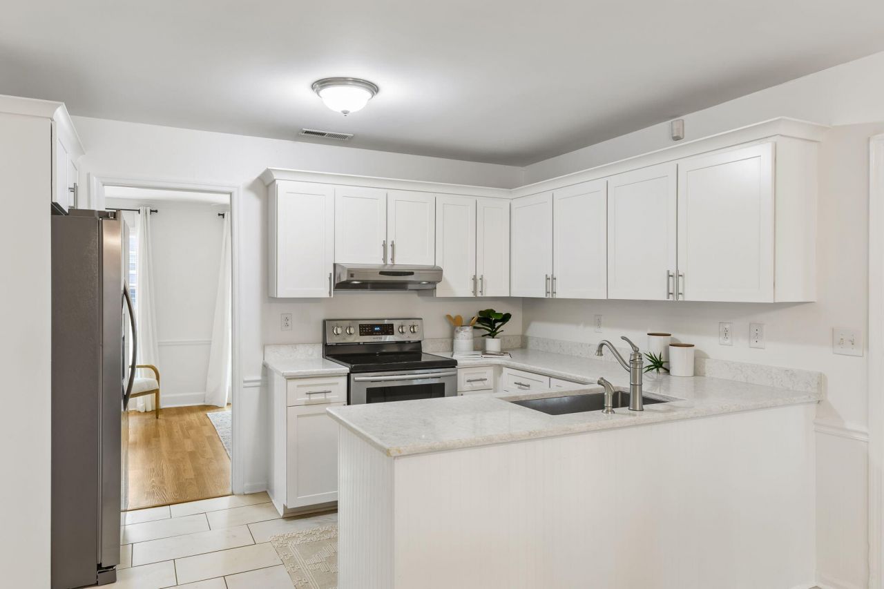 1195 Parkway Drive Photo 7