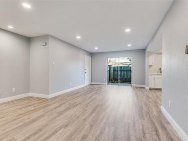 5033 Cedar Springs Road, Unit 103, Dallas, TX 75235