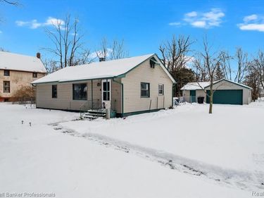 413 Turrill Avenue, Lapeer, MI 48446
