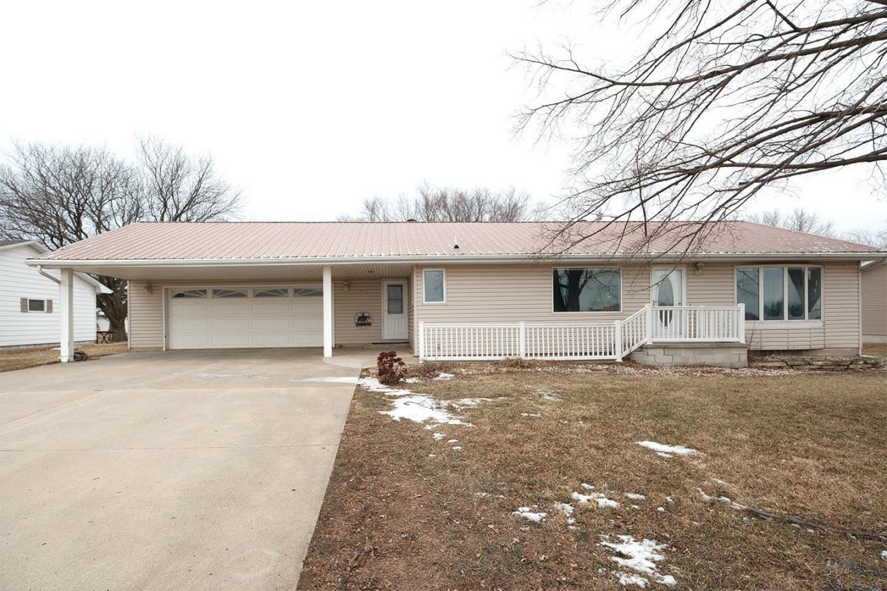 845 Iowa Street, Granville, IA 51022 Main Photo