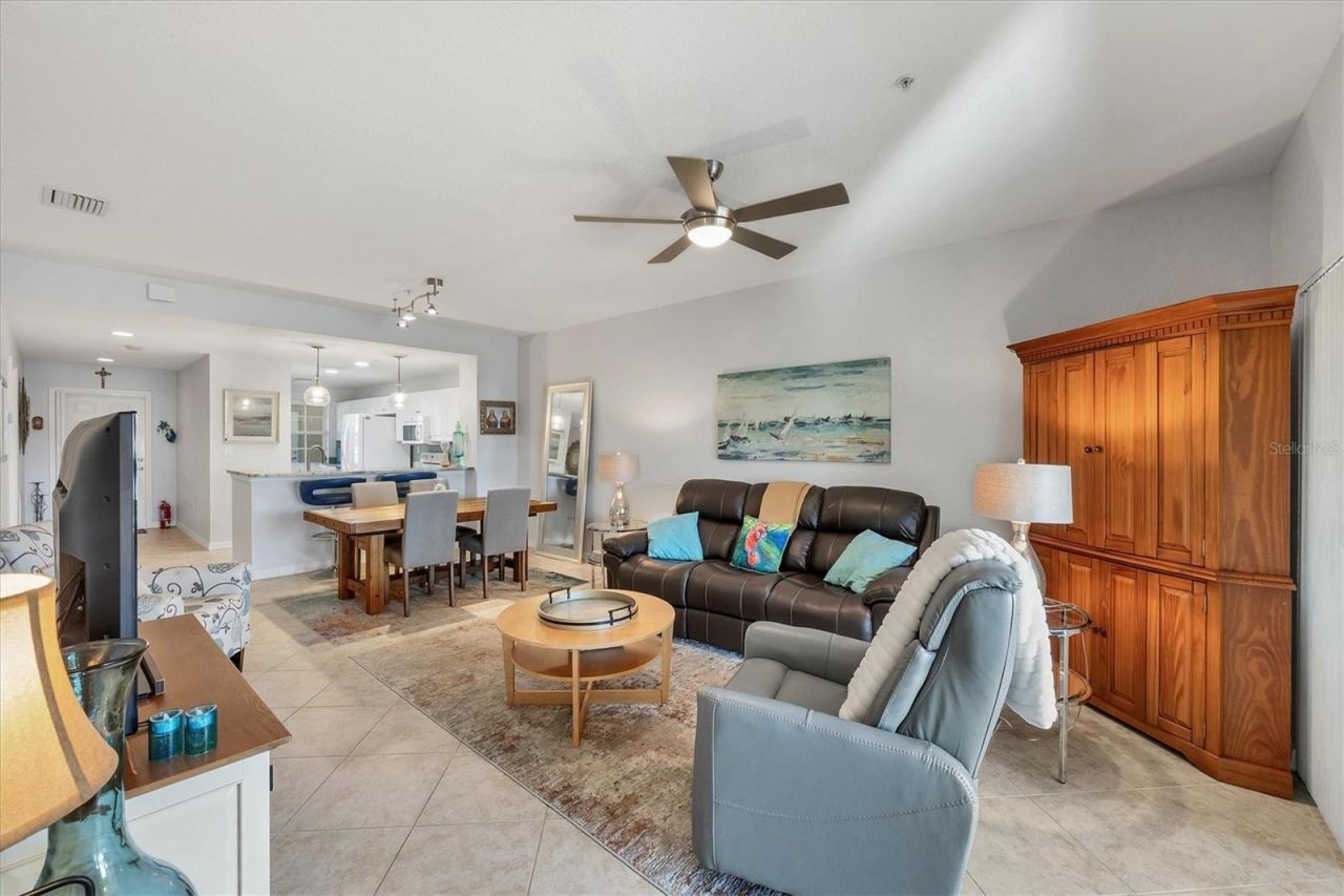 6342 Grand Oak Circle, Unit 204, Bradenton, FL 34203 Photo