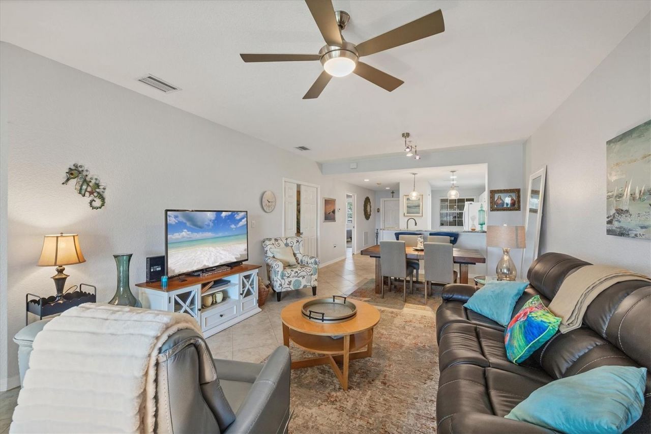 6342 Grand Oak Circle, Unit 204, Bradenton, FL 34203 Photo