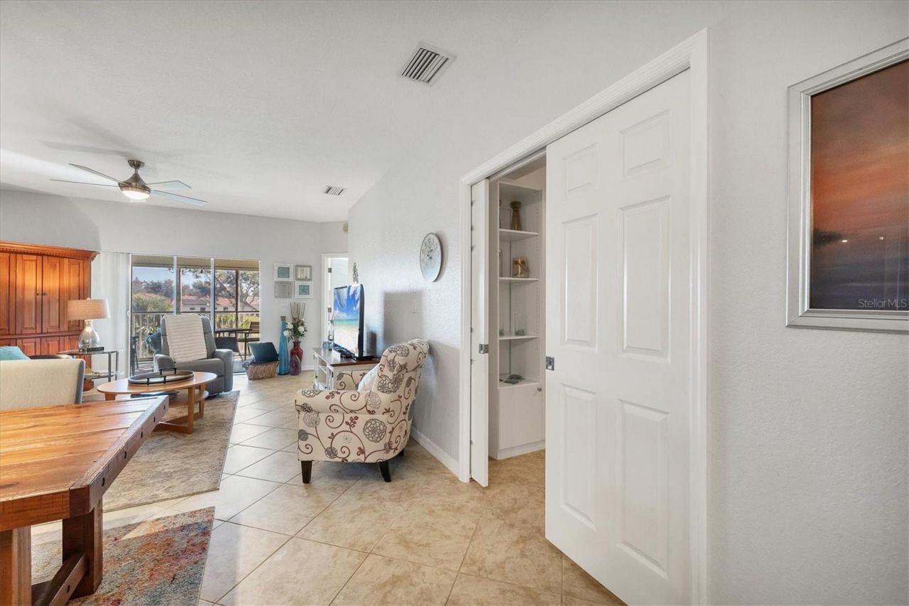 6342 Grand Oak Circle, Unit 204, Bradenton, FL 34203 Photo