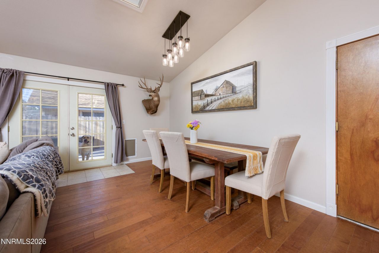 624 Victoria Way, Gardnerville, NV 89460 Photo