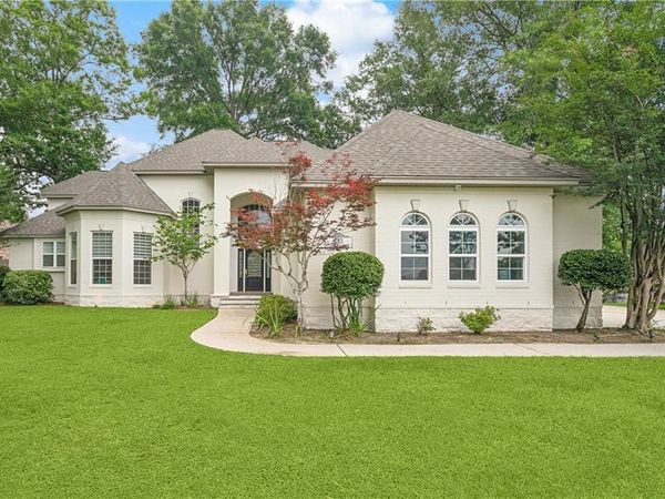 733 PLANTATION Drive, Abita Springs, LA 70420
