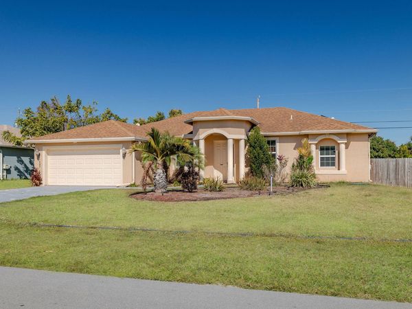 1585 SW Merchant Lane, Port St. Lucie, FL 34953