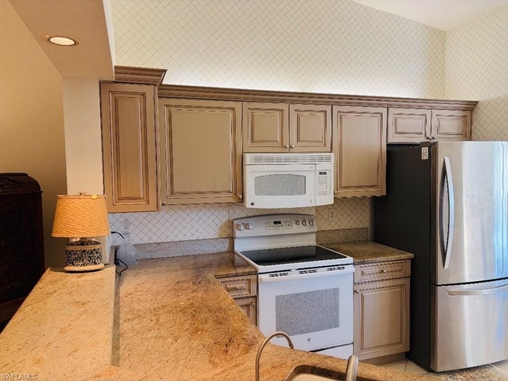 841 Tanbark Dr, Unit 201, Naples, FL 34108 Photo