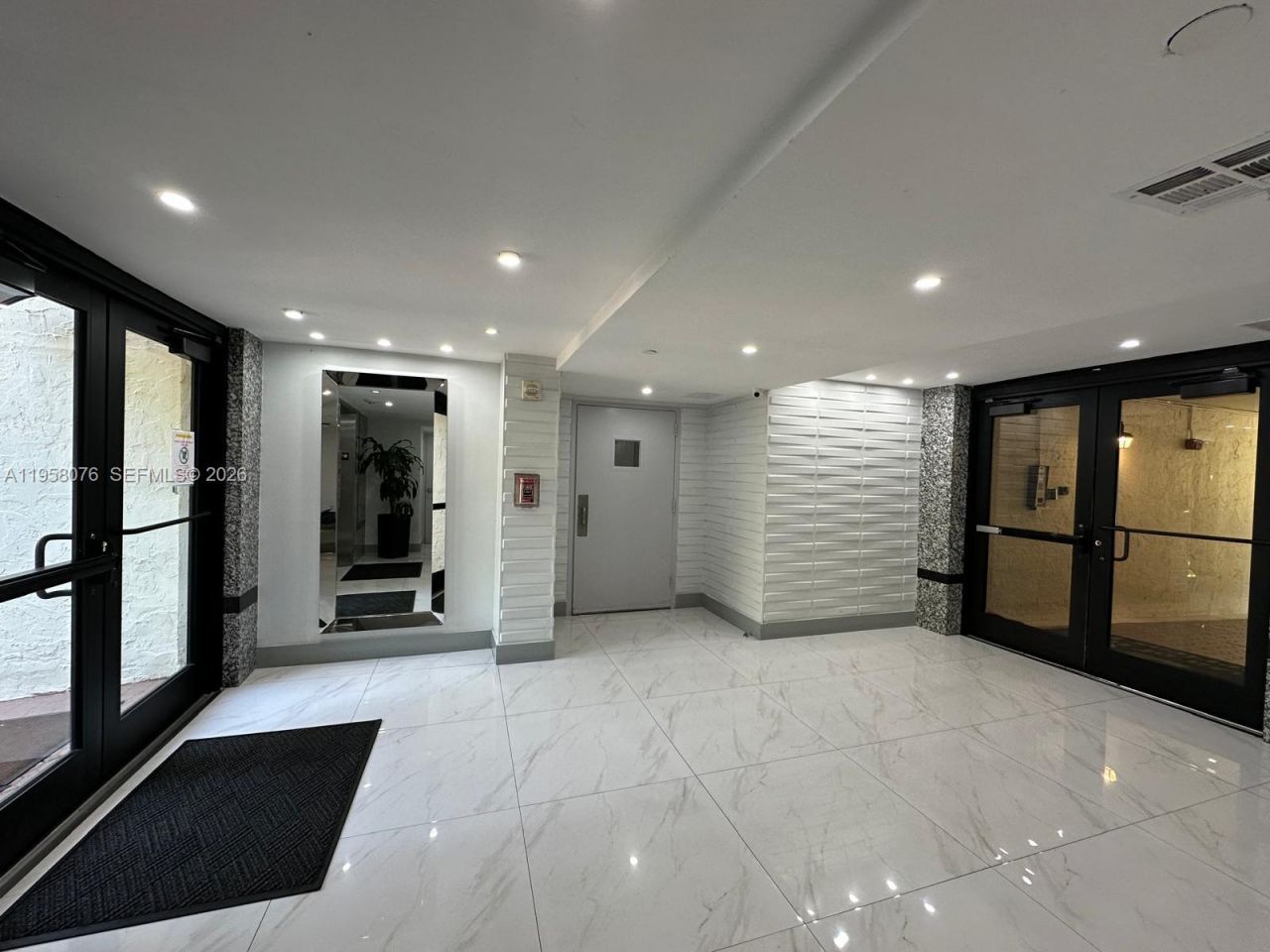 16919 N Bay Rd, Unit 617, Sunny Isles Beach, FL 33160 Photo