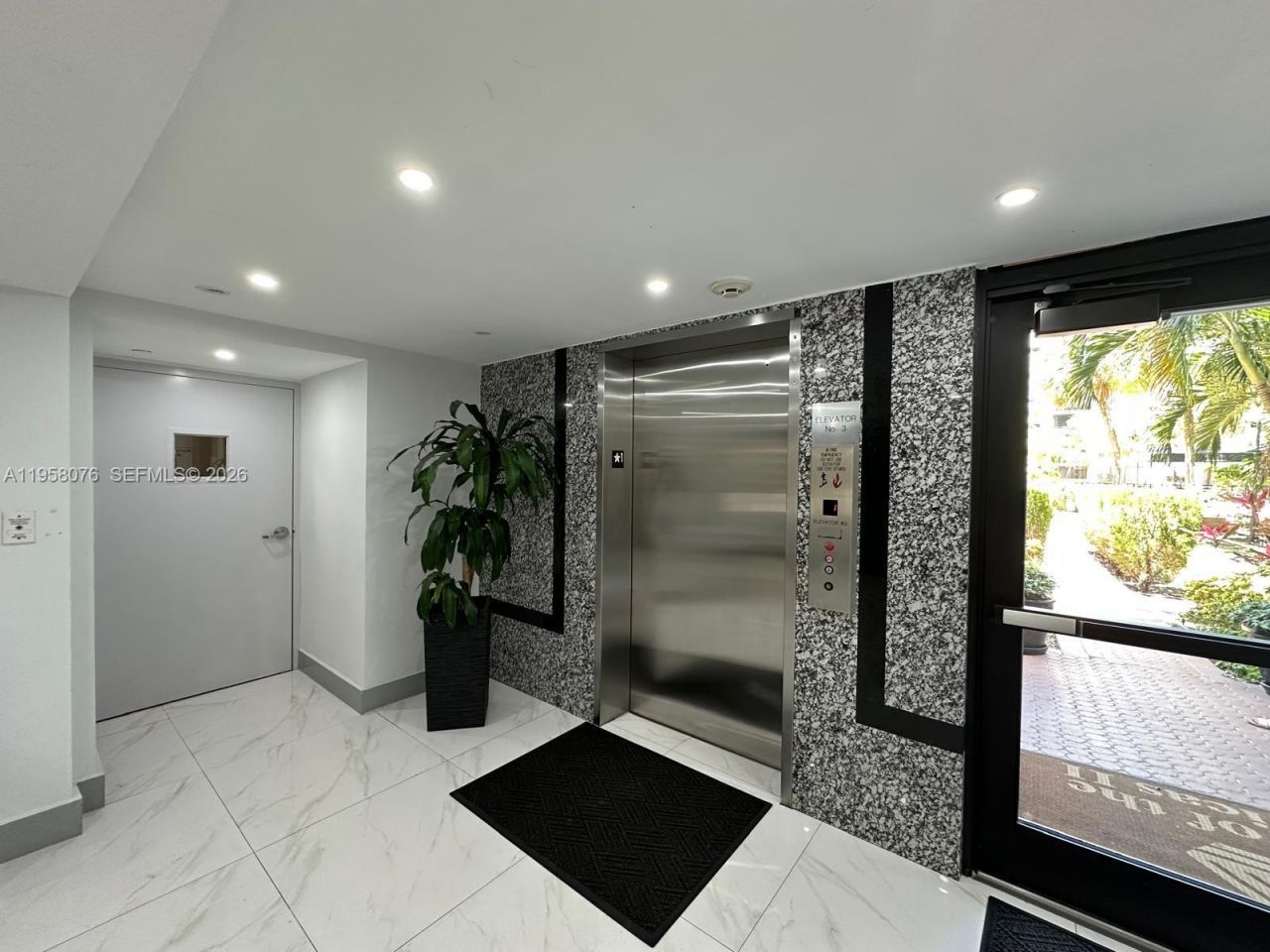 16919 N Bay Rd, Unit 617, Sunny Isles Beach, FL 33160 Photo