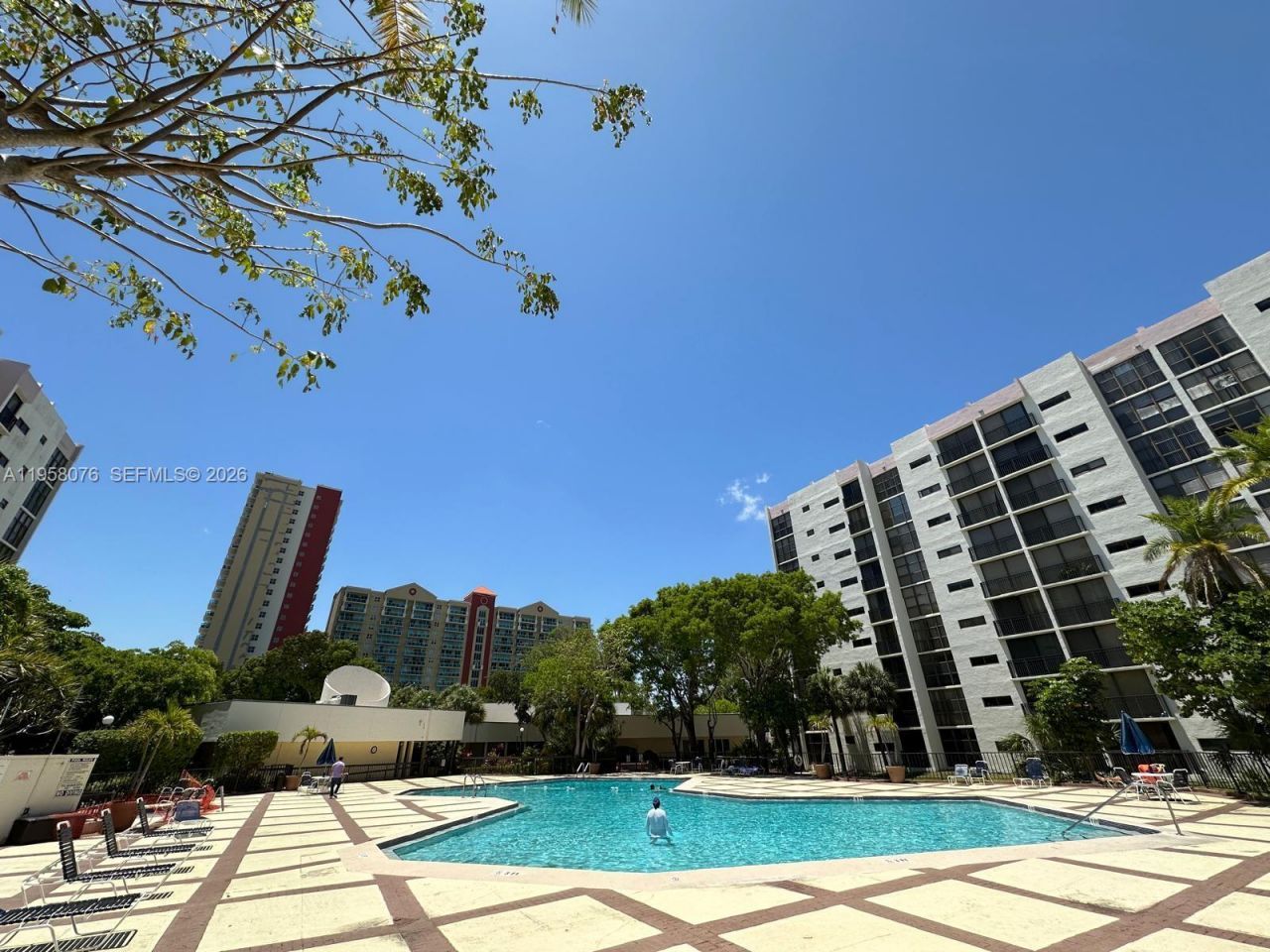 16919 N Bay Rd, Unit 617, Sunny Isles Beach, FL 33160 Photo