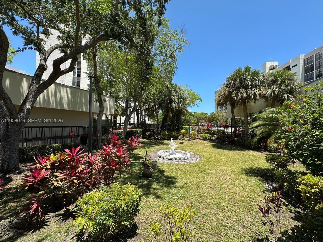 16919 N Bay Rd, Unit 617, Sunny Isles Beach, FL 33160 Photo