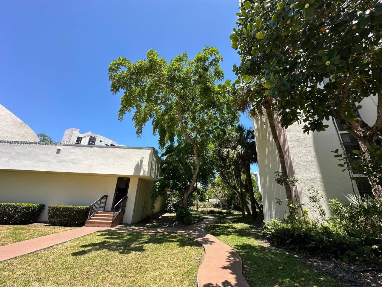 16919 N Bay Rd, Unit 617, Sunny Isles Beach, FL 33160 Photo