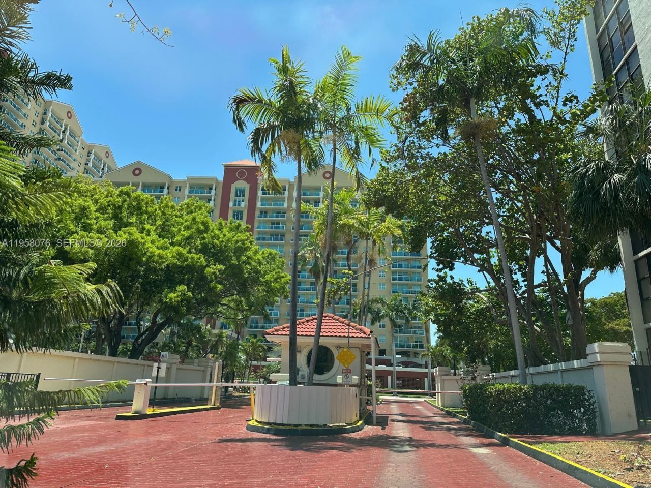 16919 N Bay Rd, Unit 617, Sunny Isles Beach, FL 33160 Photo