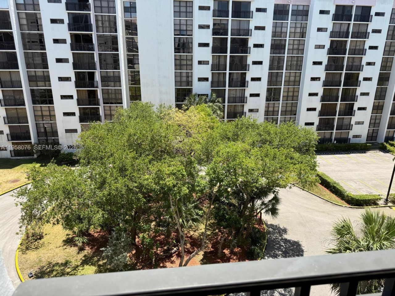 16919 N Bay Rd, Unit 617, Sunny Isles Beach, FL 33160 Photo