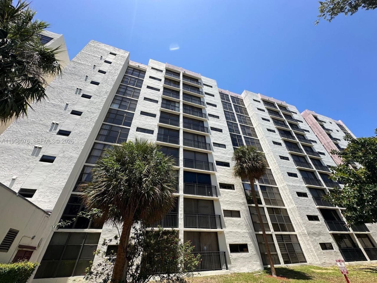 16919 N Bay Rd, Unit 617, Sunny Isles Beach, FL 33160 Photo