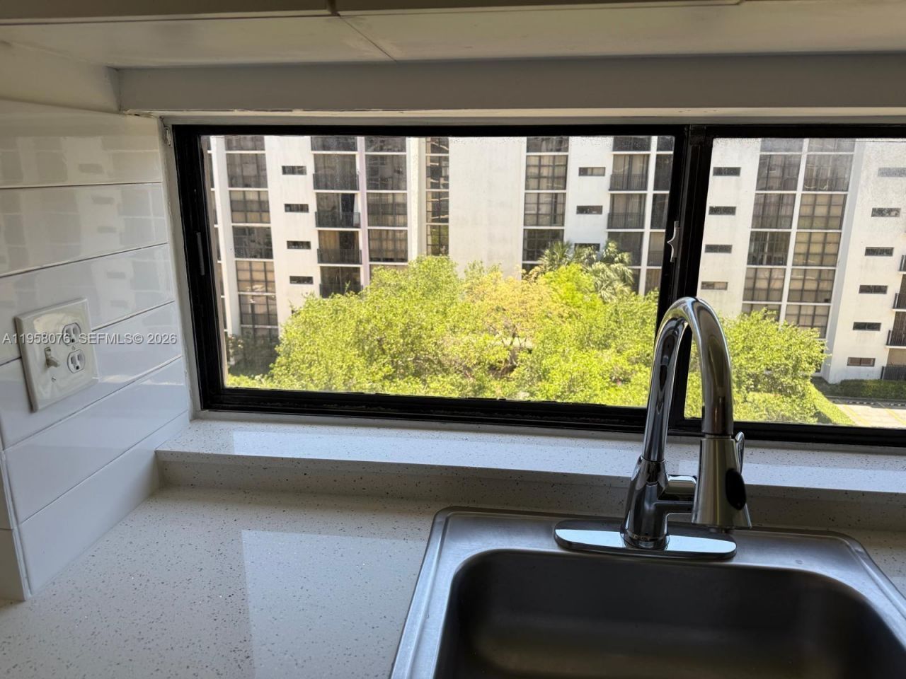 16919 N Bay Rd, Unit 617, Sunny Isles Beach, FL 33160 Photo