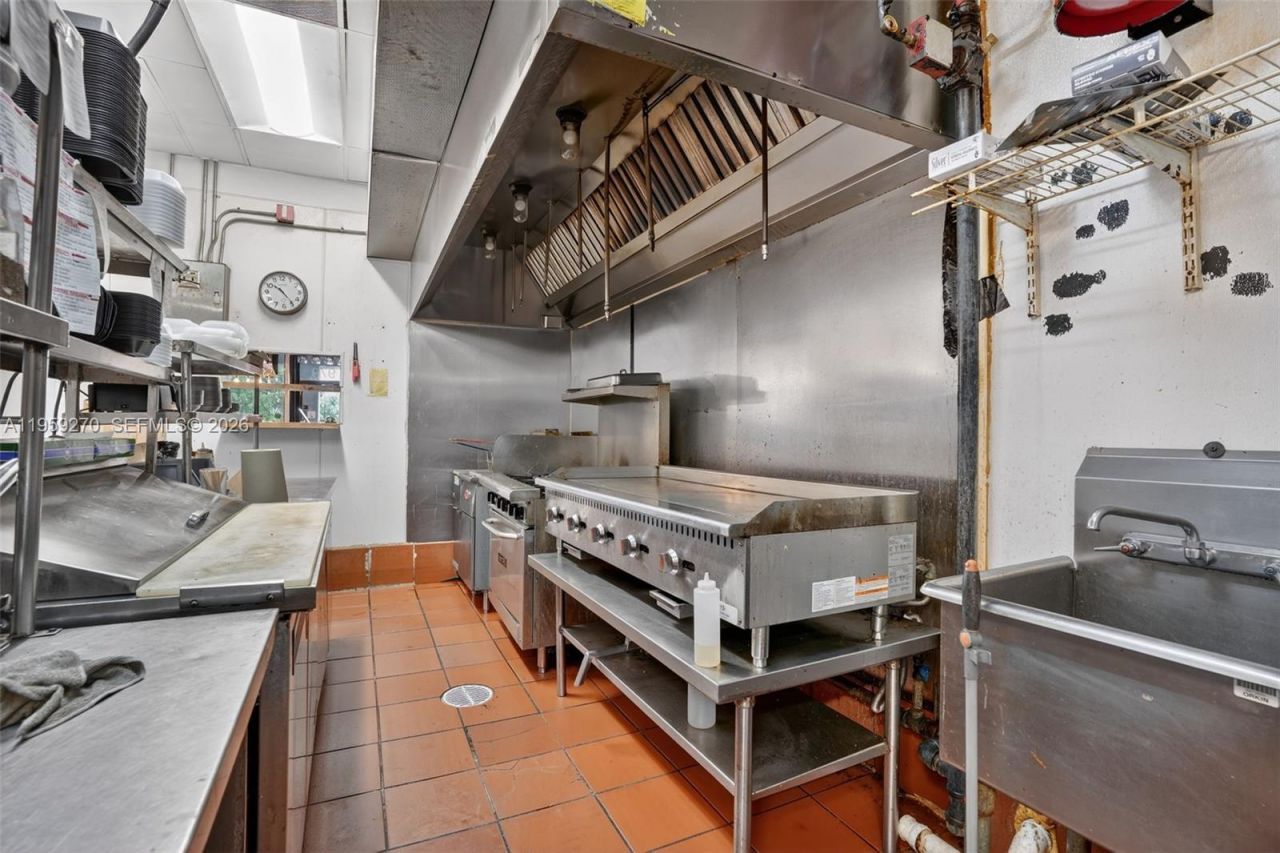 For Sale Restaurant Fort Lauderdale, Fort Lauderdale, FL 33315 Photo