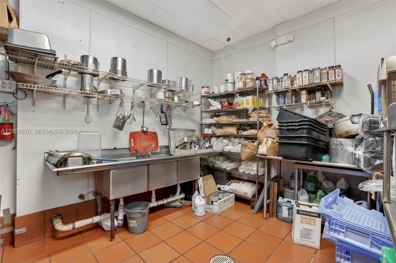 For Sale Restaurant Fort Lauderdale, Fort Lauderdale, FL 33315 Photo