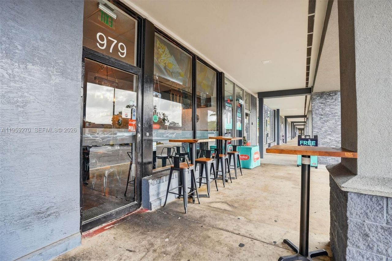 For Sale Restaurant Fort Lauderdale, Fort Lauderdale, FL 33315 Photo