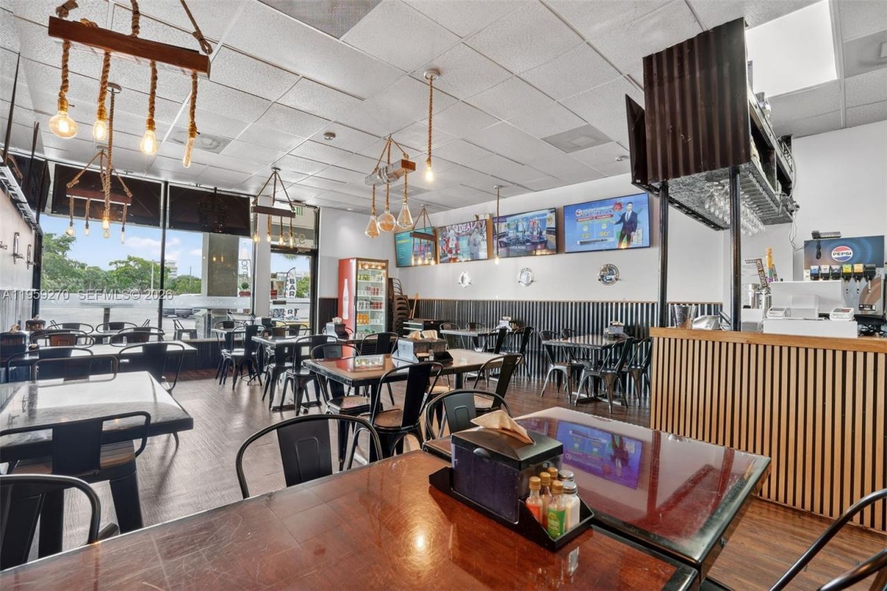 For Sale Restaurant Fort Lauderdale, Fort Lauderdale, FL 33315 Photo