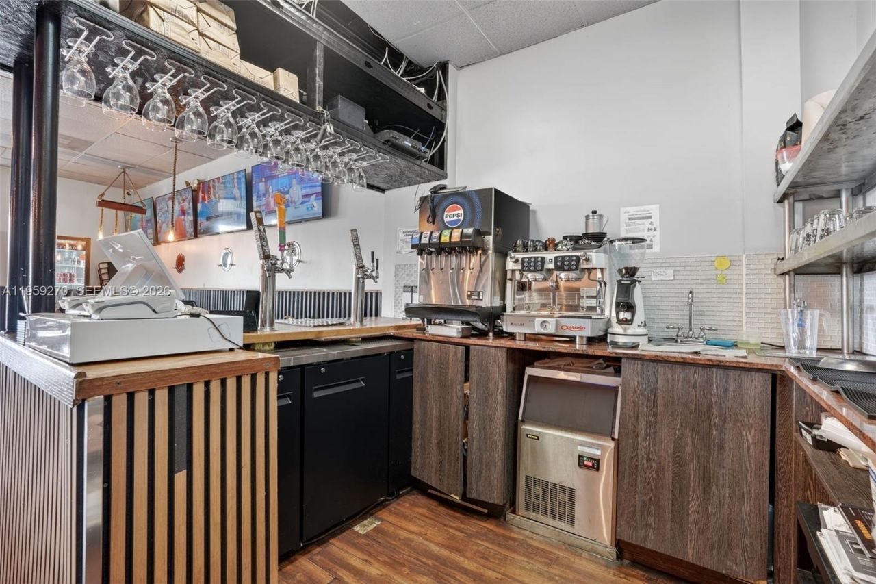 For Sale Restaurant Fort Lauderdale, Fort Lauderdale, FL 33315 Photo