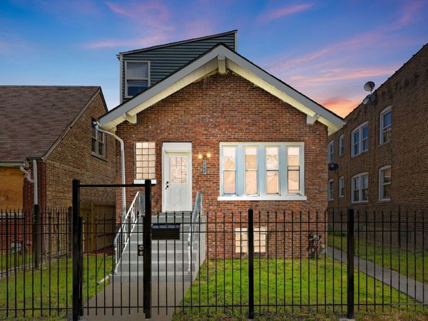 5068 W Congress Parkway, Chicago, IL 60644