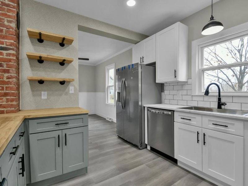 453 E Mansfield Street, New Washington, OH 44854 Photo 8